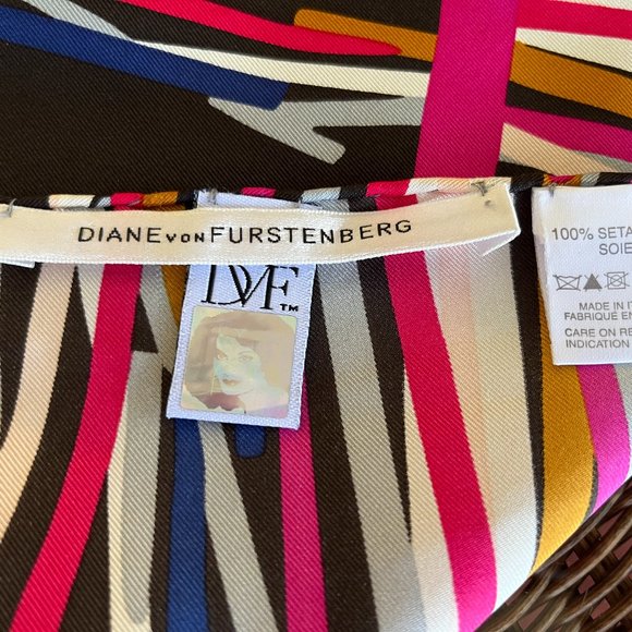 DIANE VON FURSTENBERG DVF LARGE SILK SCARF. BEAUTIFUL MULTICOLOR SCARF - GREAT! - Picture 8 of 10